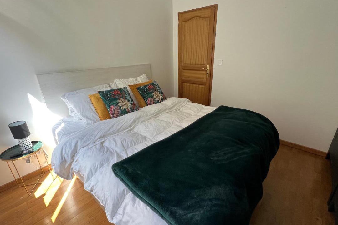 Photo of Bedroom in Anatole France Danton