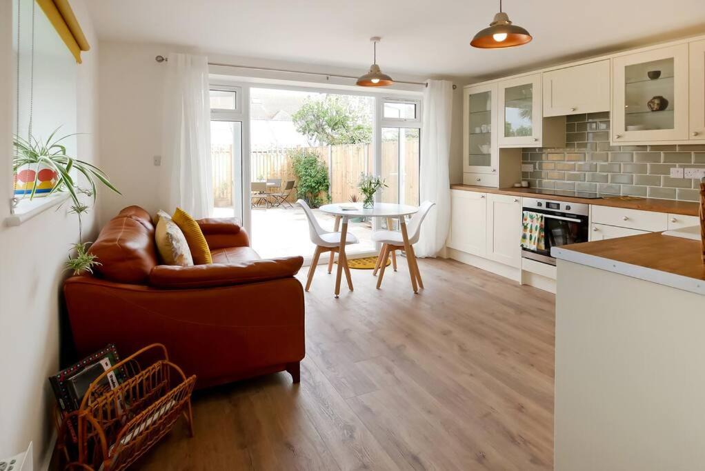 Photo of Kitchen in Felpham