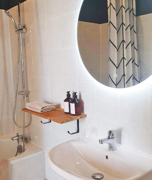 Photo of Bathroom in Montcuq