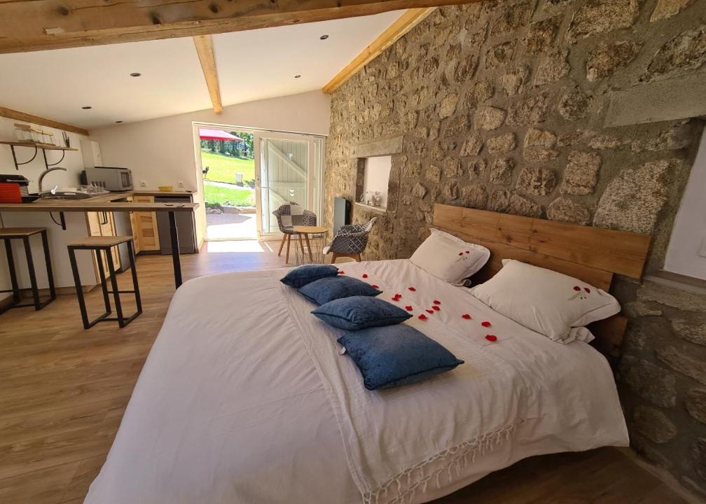 Photo of Bedroom in Saint-Romain-Lachalm