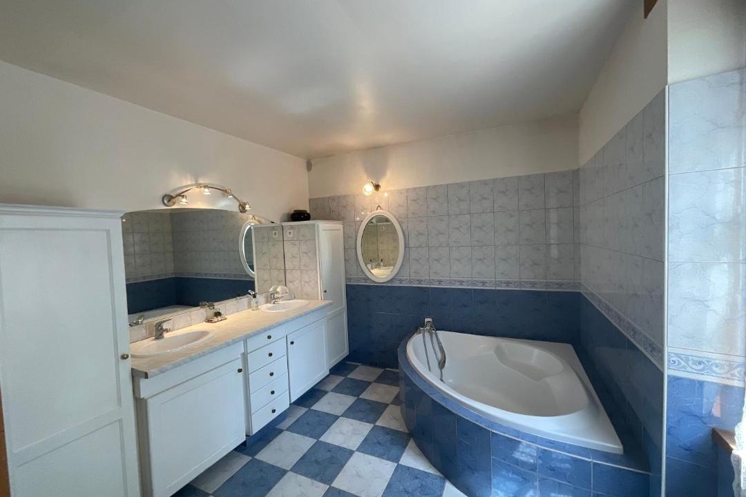 Photo of Others in Lanquais