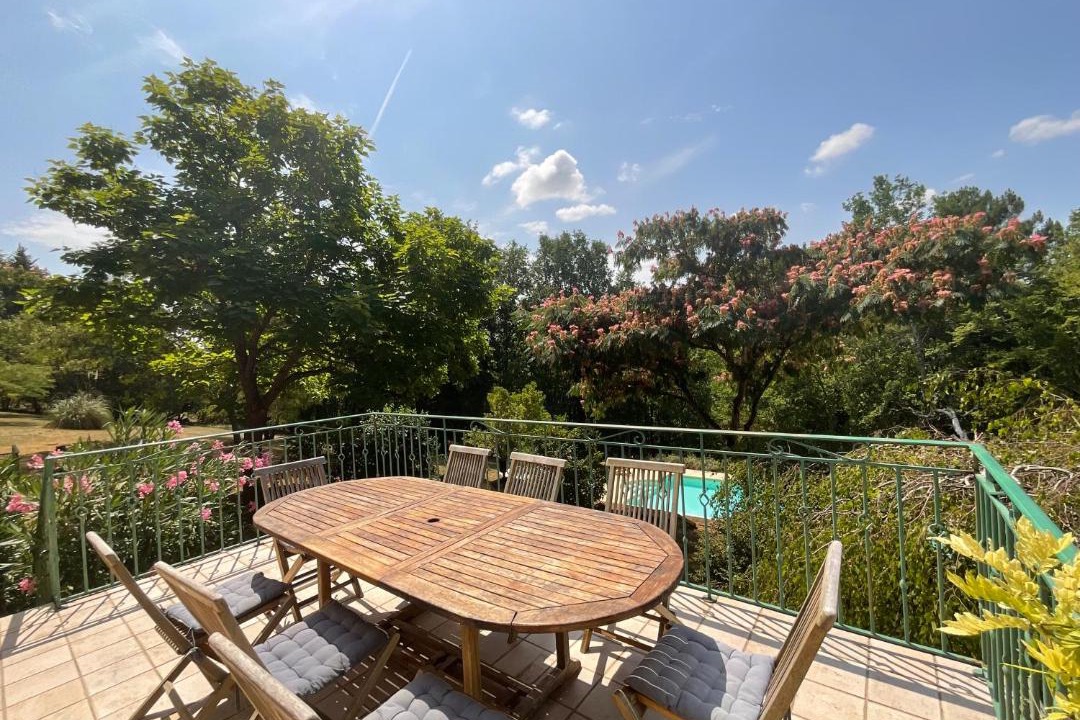 Photo of Patio Balcony in Lanquais