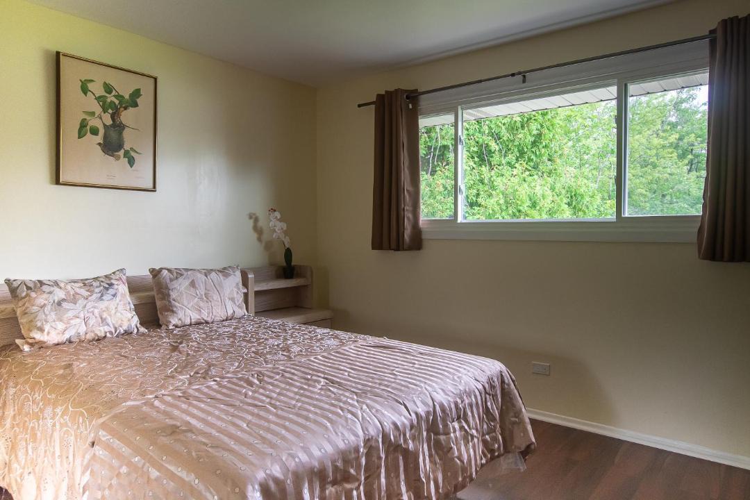 Photo of Bedroom in Hazel Crest