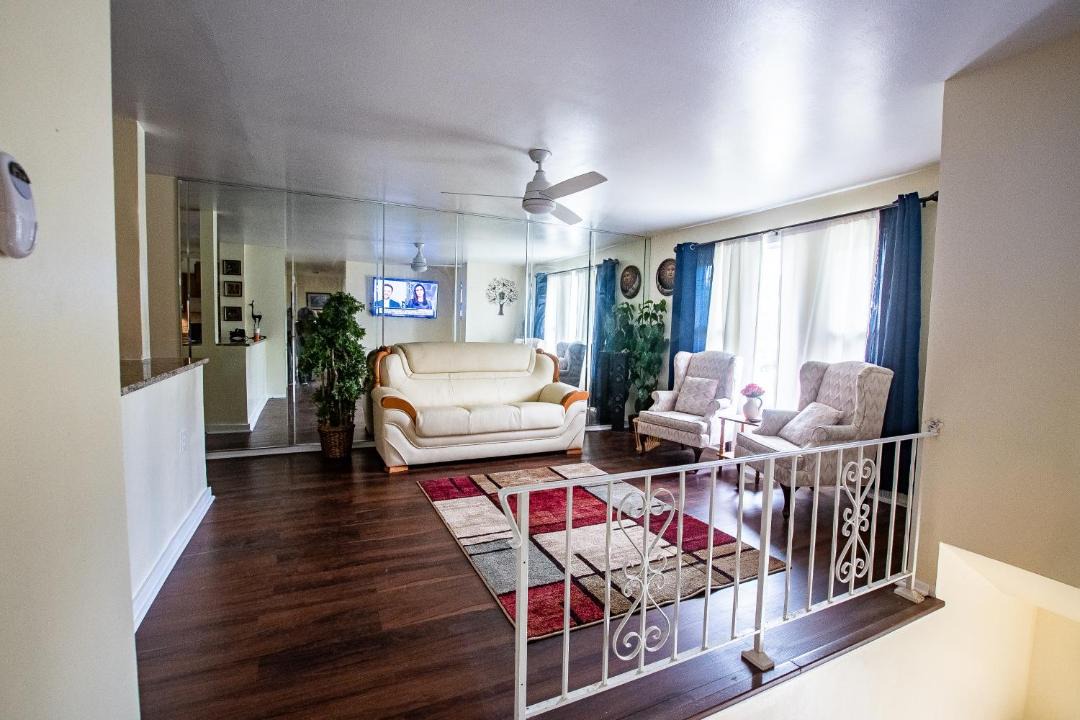 Photo of Livingroom in Hazel Crest