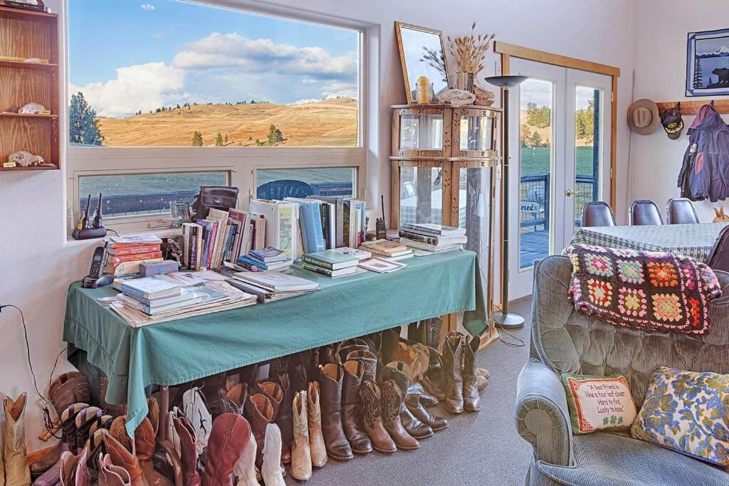 Photo of Livingroom in Oroville