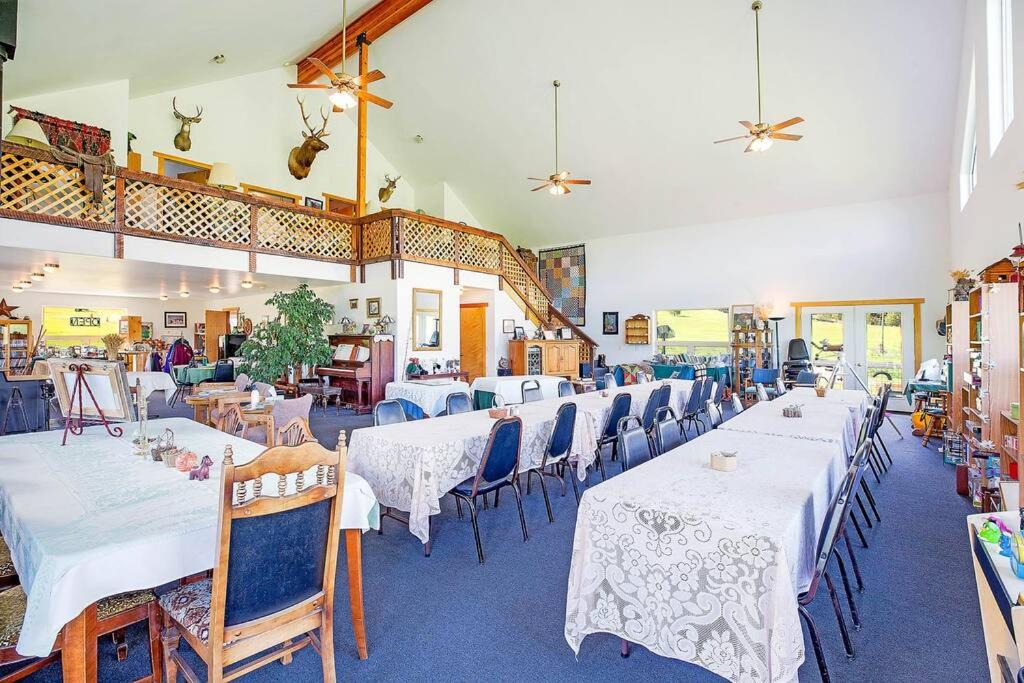 Photo of Livingroom in Oroville
