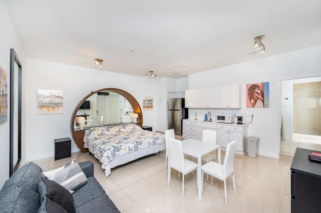 Photo of Others in Ludlam