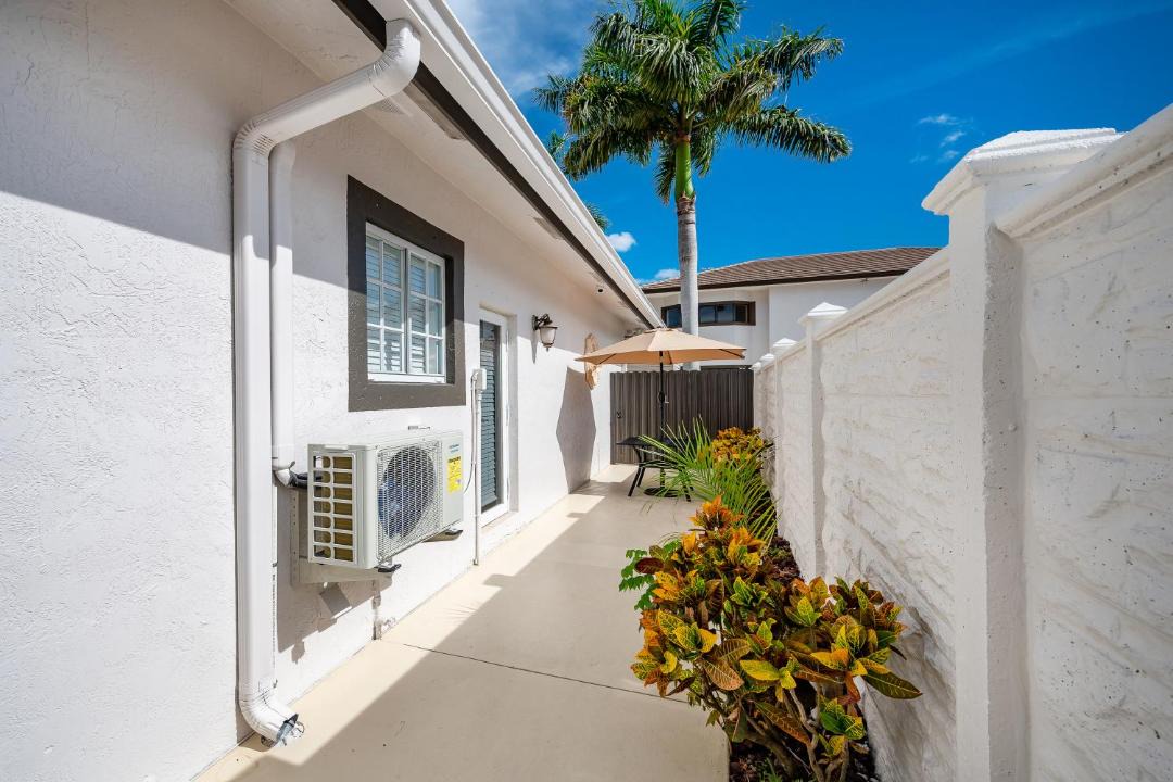 Photo of Others in Ludlam