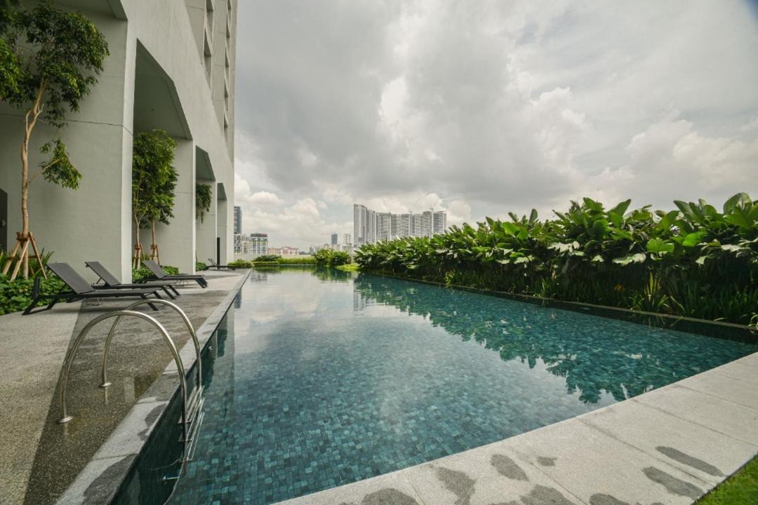 Photo of Outdoor in Maluri