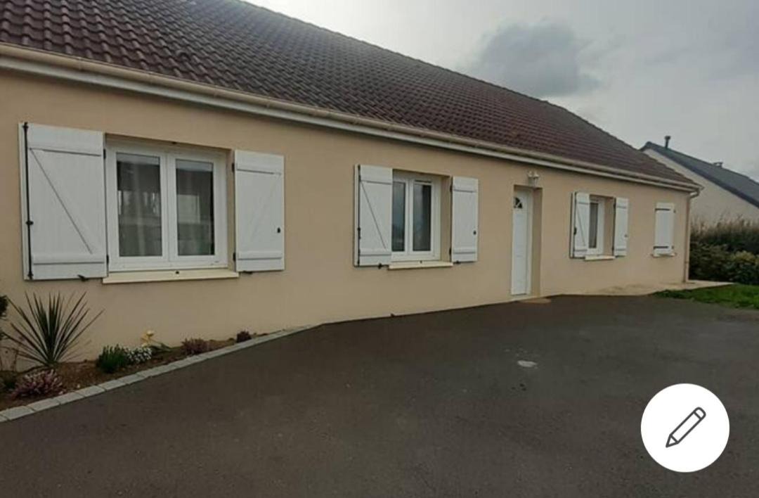 Photo of Buildings in Moulins-sur-Yevre