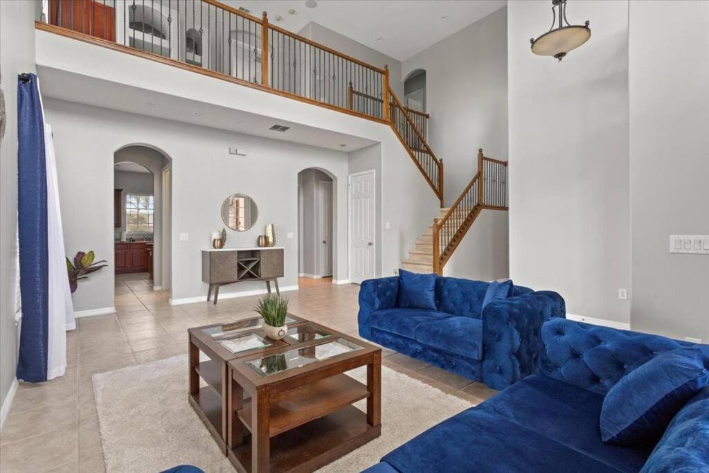 Photo of Livingroom in Southeast Orlando