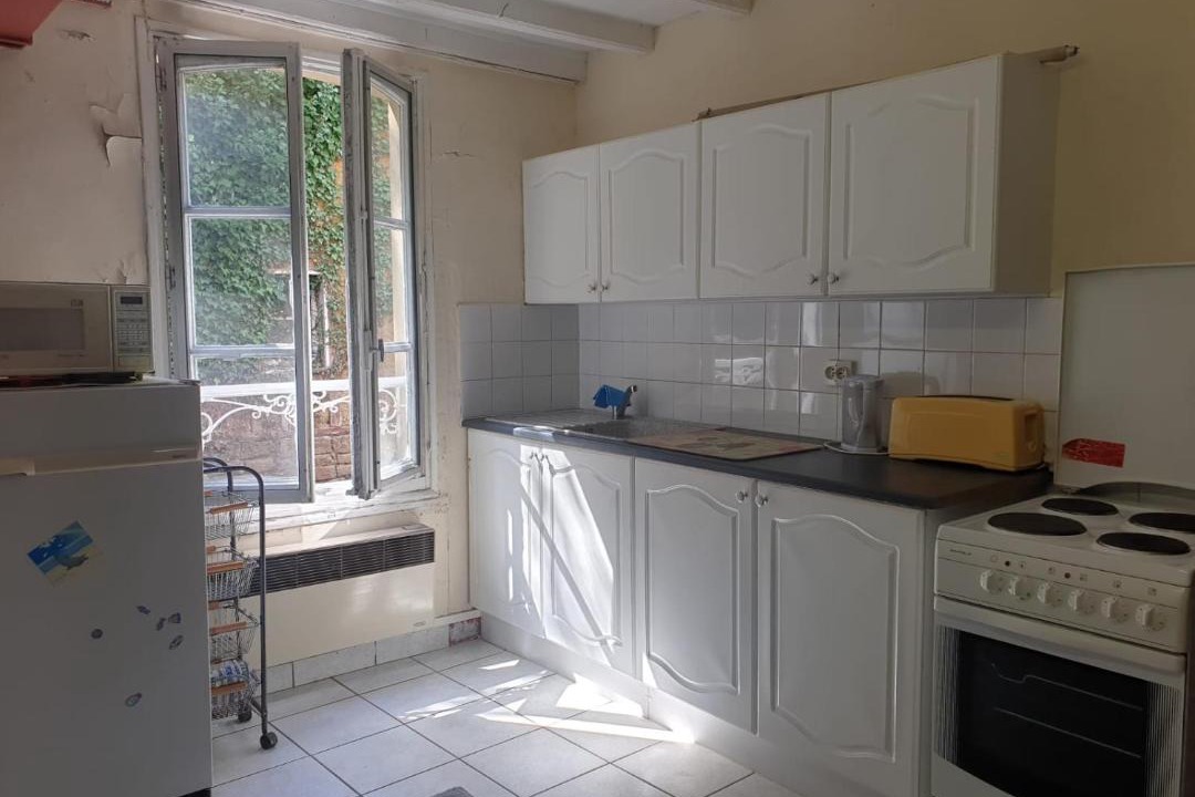Photo of Kitchen in Saint-Cyr-du-Bailleul
