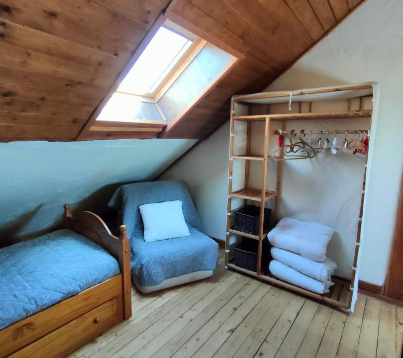 Photo of Bedroom in Gap