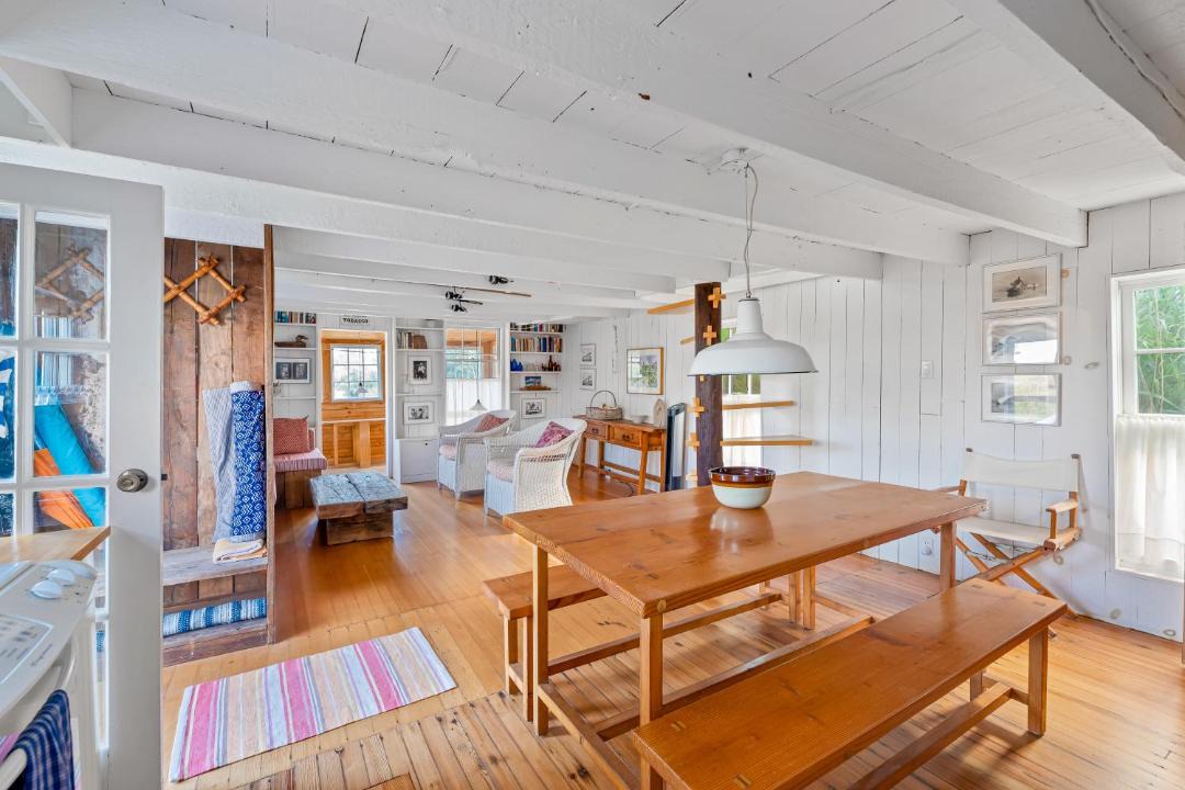 Photo of Livingroom in Ocean Bay Park