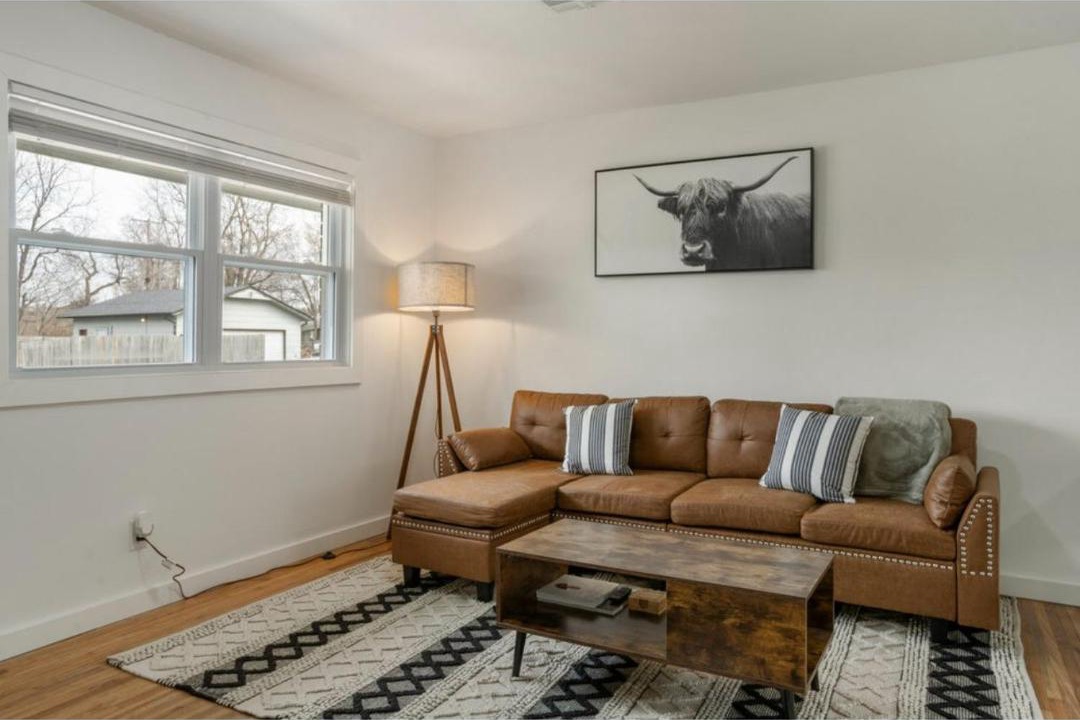 Photo of Livingroom in Broken Arrow