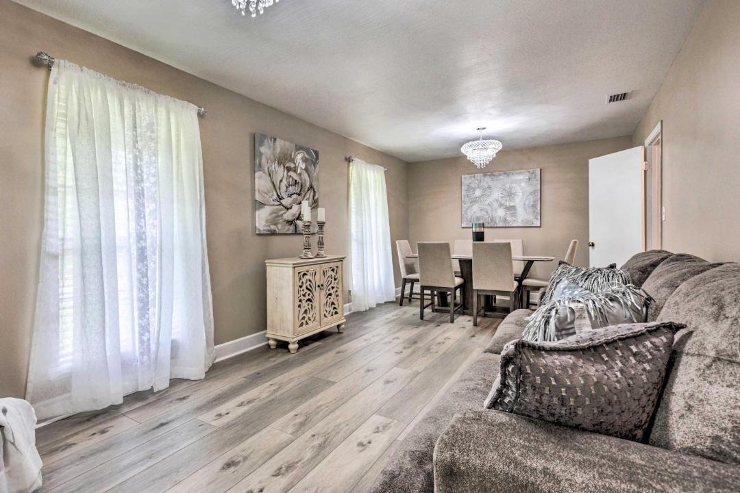 Photo of Livingroom in Hattiesburg
