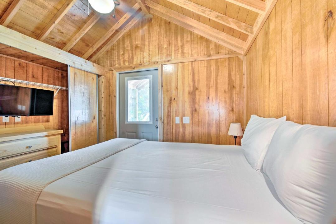 Photo of Bedroom in Steinhatchee