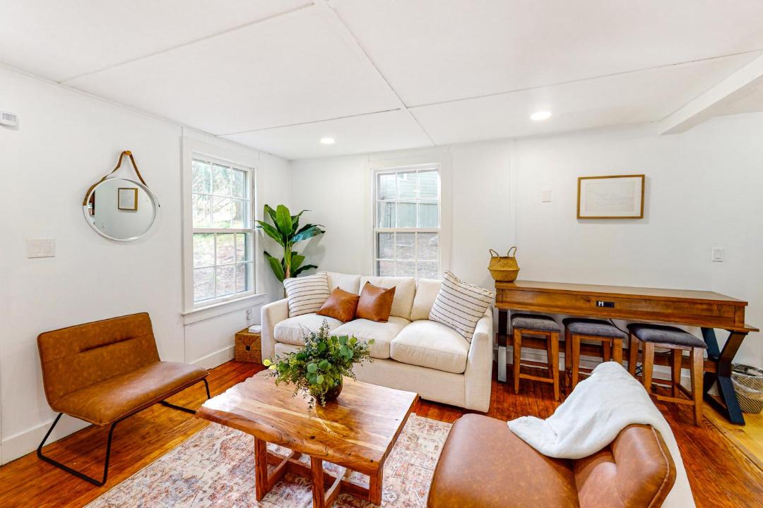 Photo of Livingroom in Canadensis