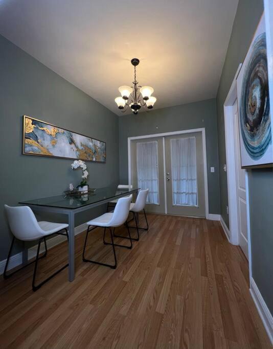 Photo of Livingroom in Gainesville