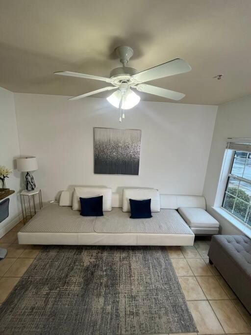 Photo of Livingroom in Gainesville