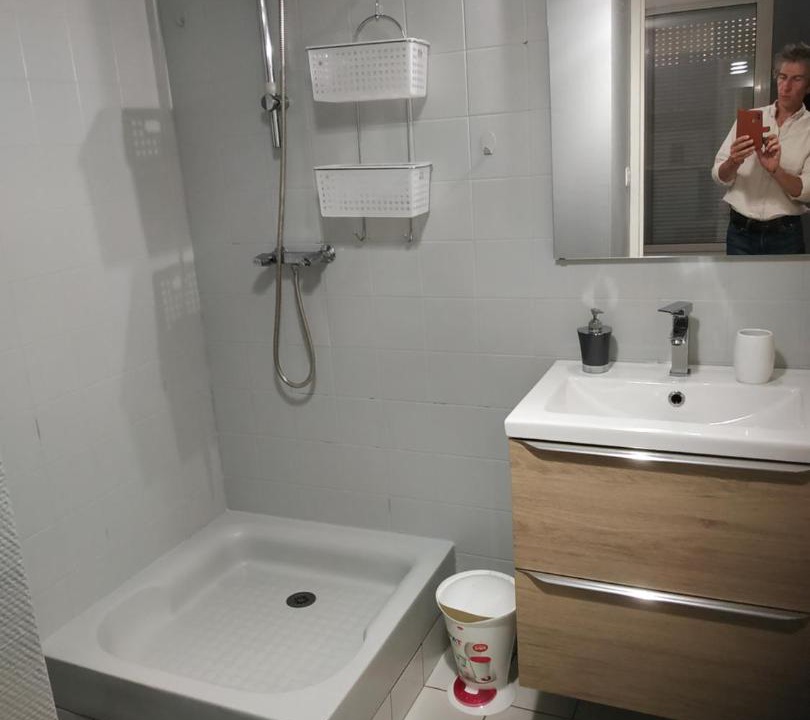 Photo of Bathroom in Republique