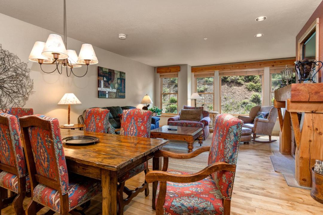 Photo of Livingroom in Deer Valley