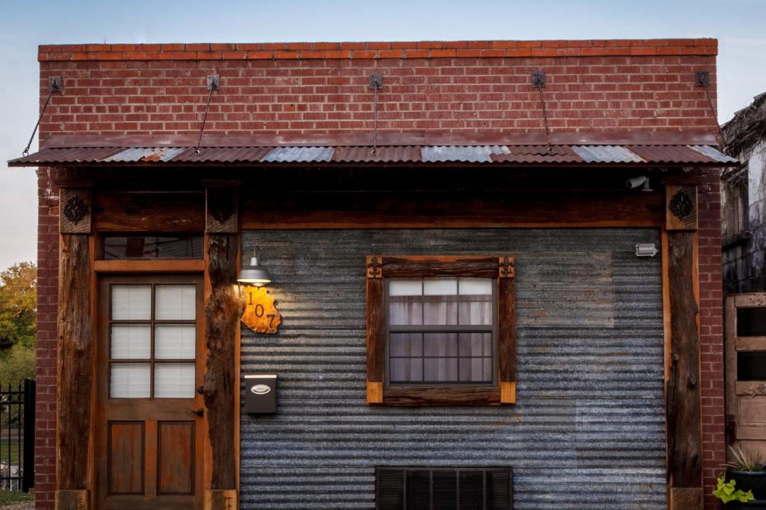 Photo of Buildings in New Iberia