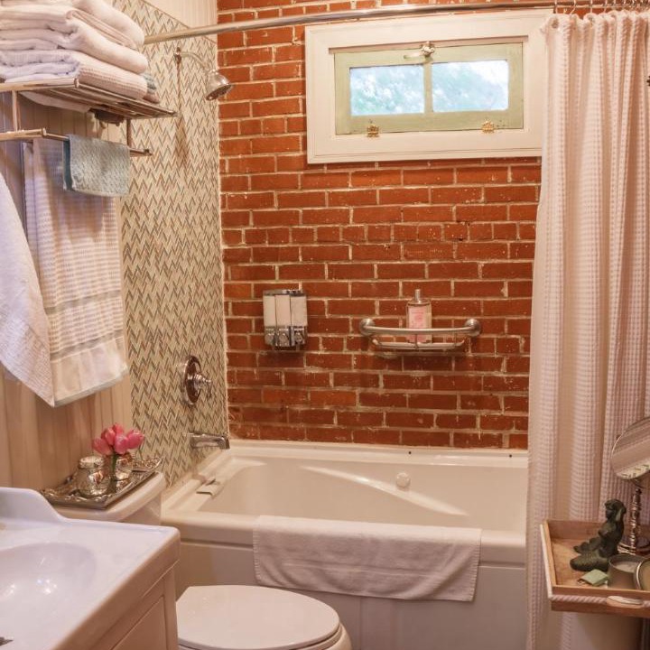 Photo of Bathroom in New Iberia