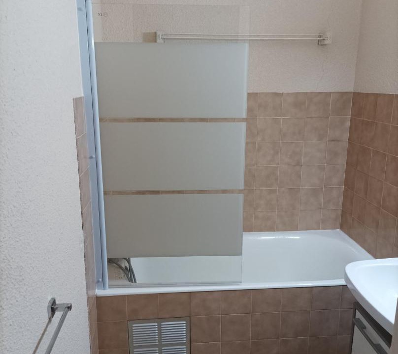 Photo of Bathroom in Premanon