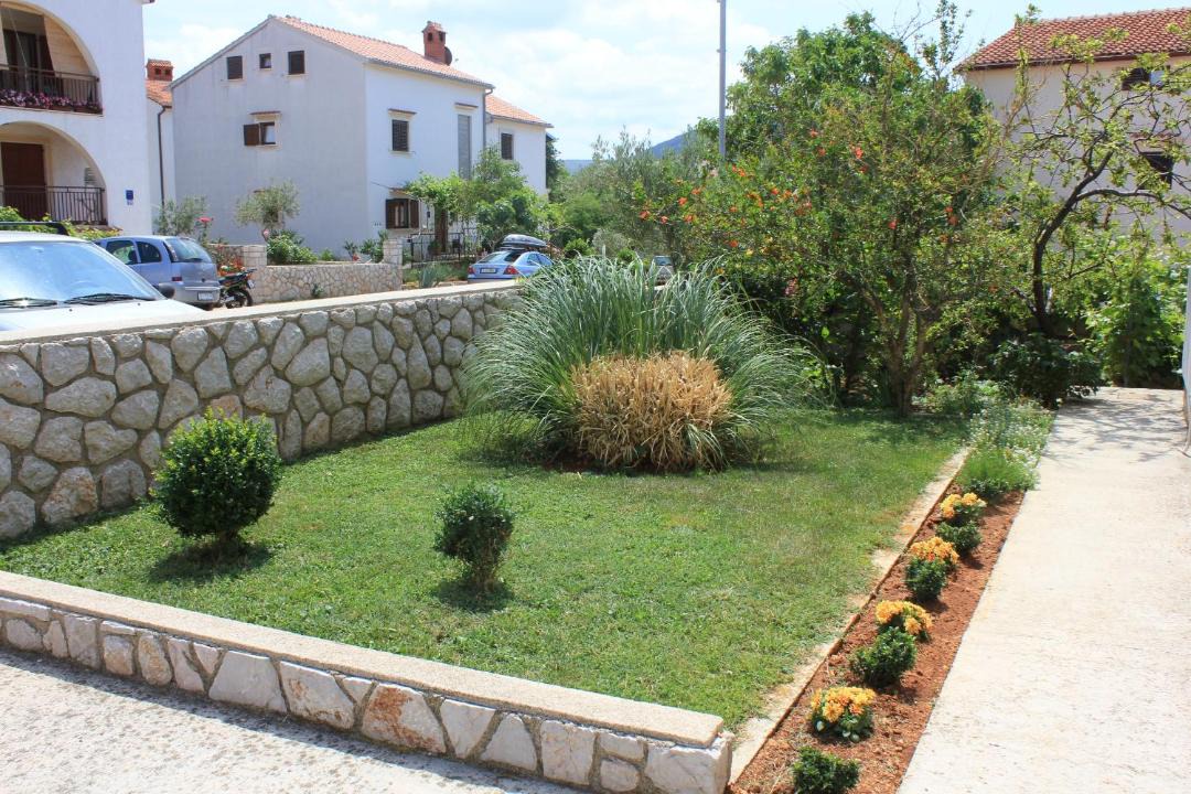 Photo of Others in Cres