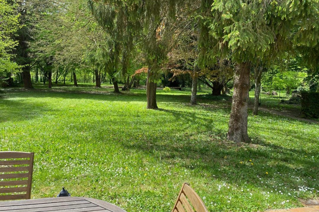 Photo of Others in Huisseau-sur-Mauves