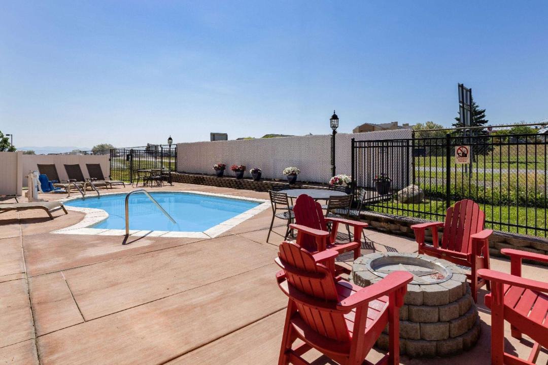 Photo of Others in Helena