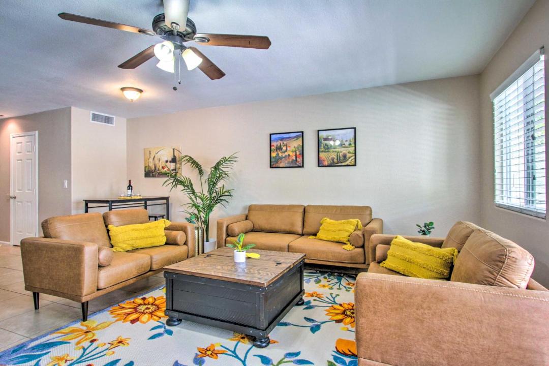 Photo of Livingroom in Arrowhead Ranch