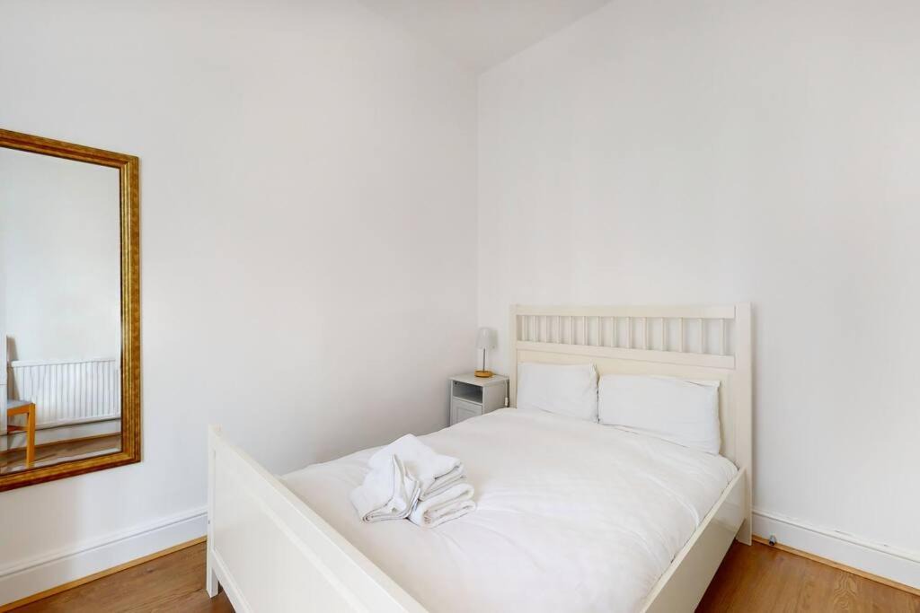 Photo of Bedroom in Belsize