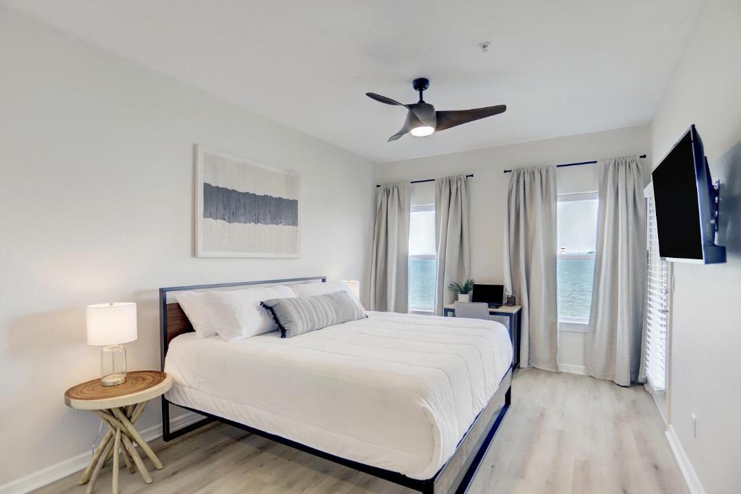 Photo of Bedroom in Seven Coves