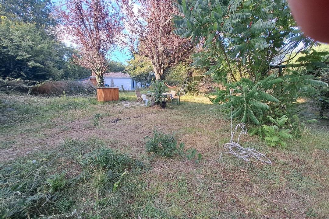 Photo of Outdoor in Champcevinel