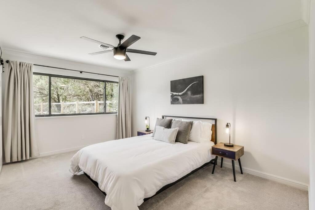 Photo of Bedroom in Lago Vista