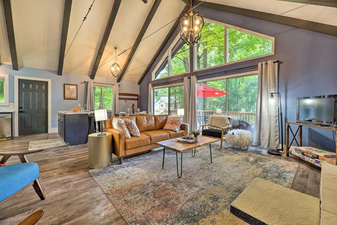 Photo of Livingroom in Canadian Lakes