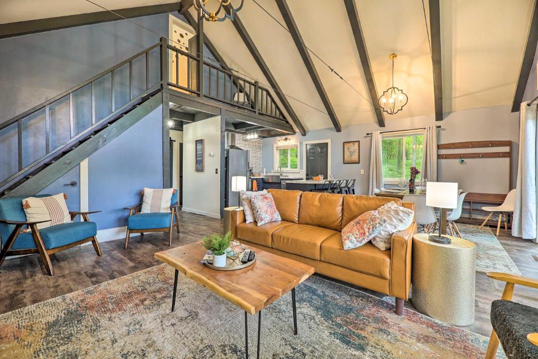 Photo of Livingroom in Canadian Lakes