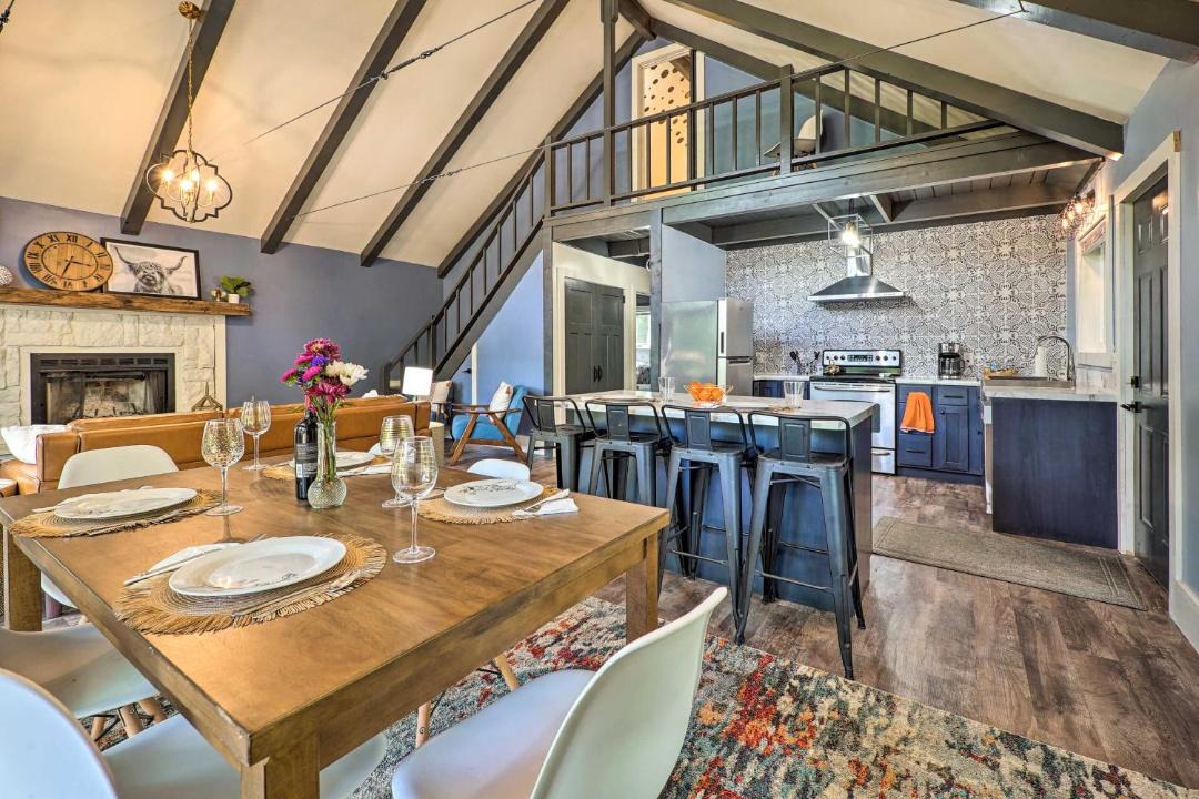 Photo of Kitchen in Canadian Lakes