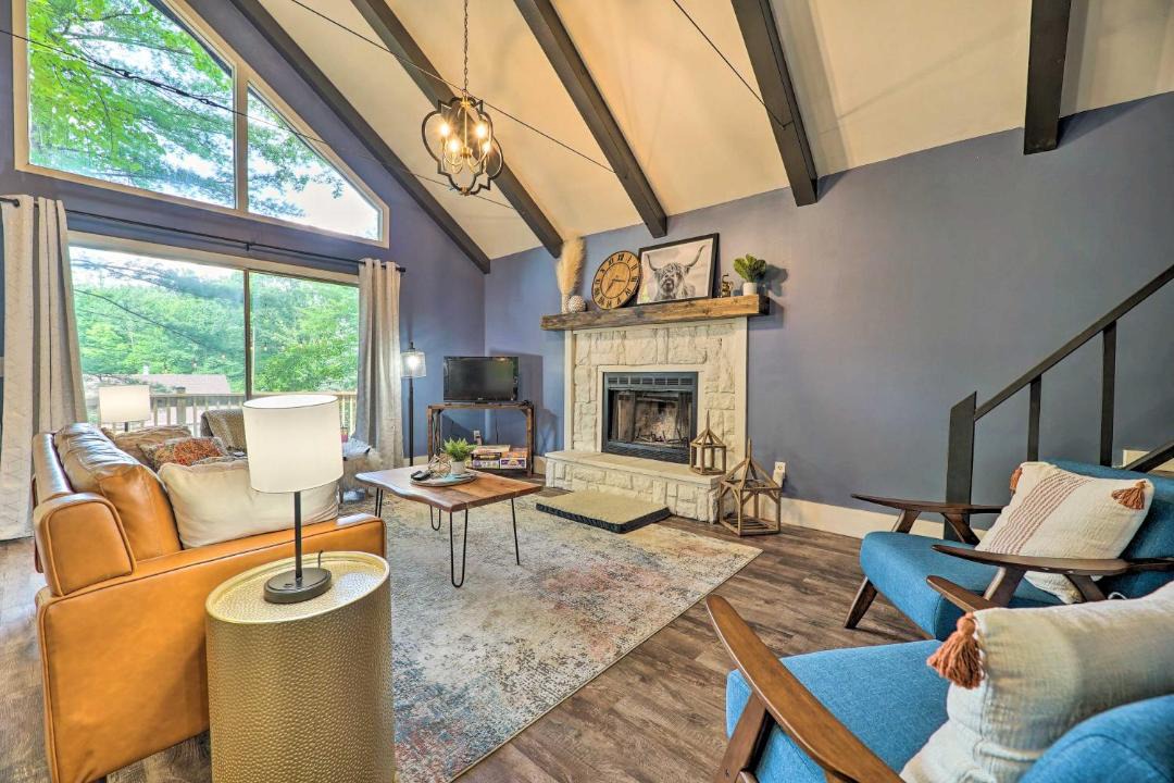 Photo of Livingroom in Canadian Lakes