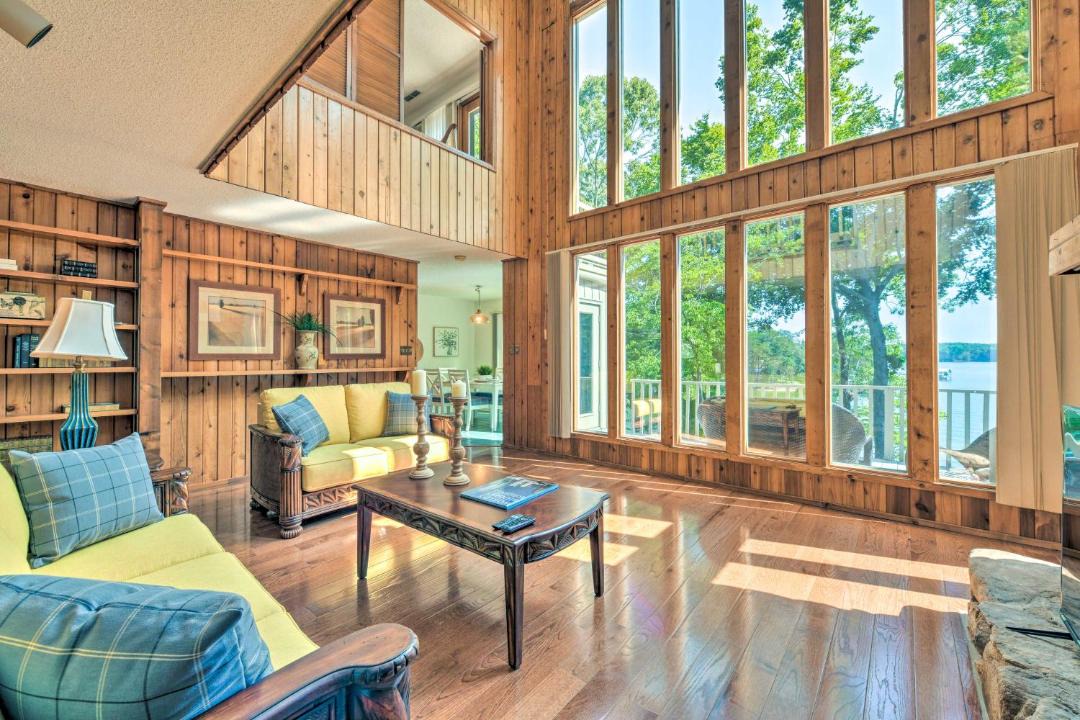 Photo of Livingroom in Sherrills Ford