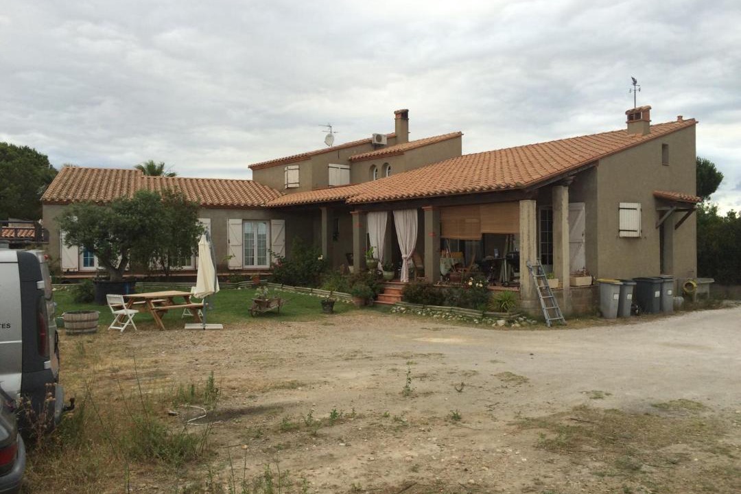 Photo of Buildings in Pia