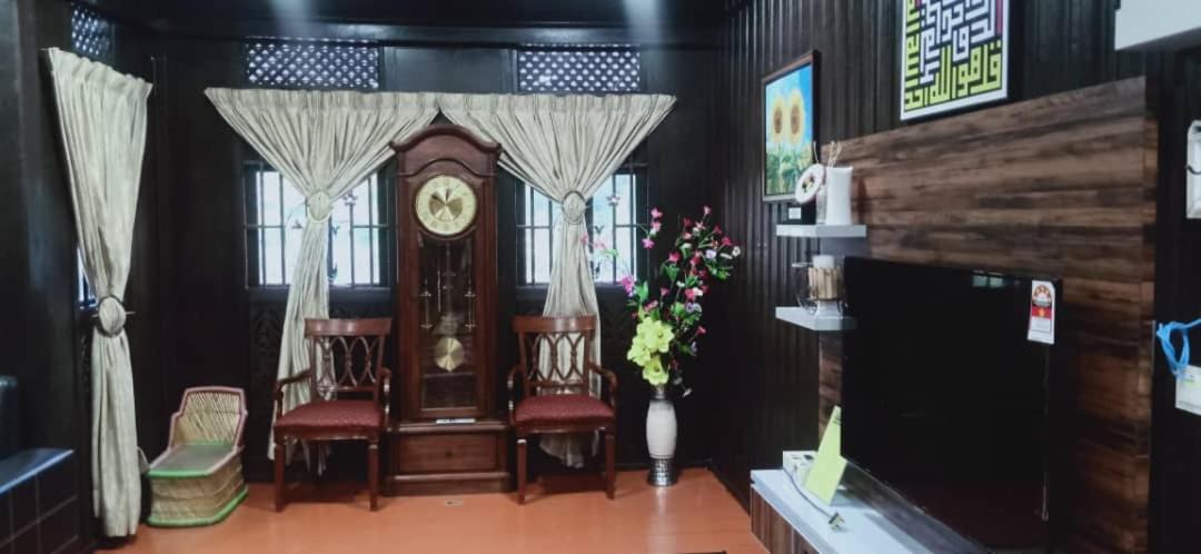 Photo of Others in Parit Jawa