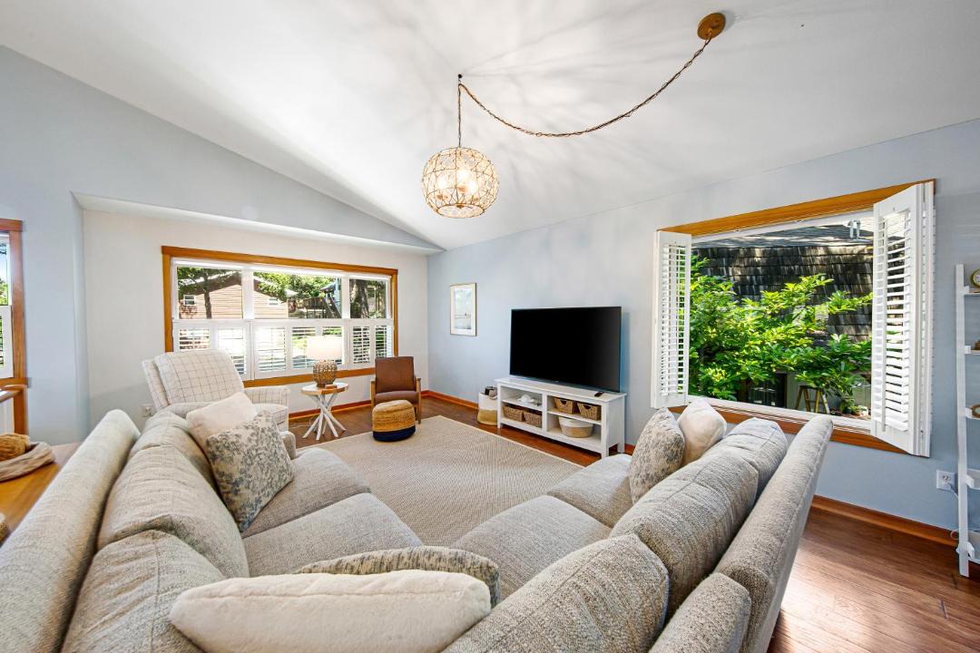 Photo of Livingroom in Tolovana Park