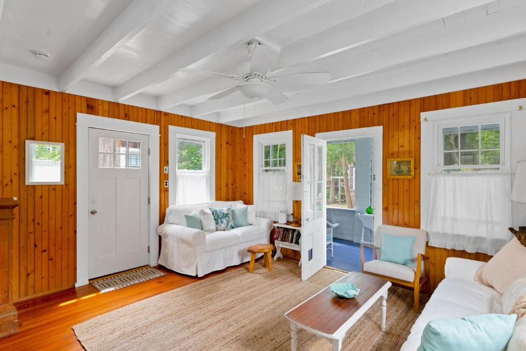 Photo of Livingroom in Ocean Beach