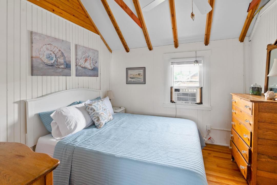 Photo of Bedroom in Ocean Beach