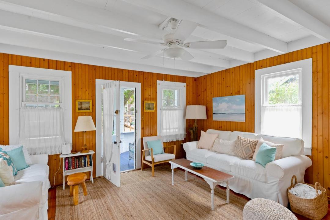 Photo of Livingroom in Ocean Beach