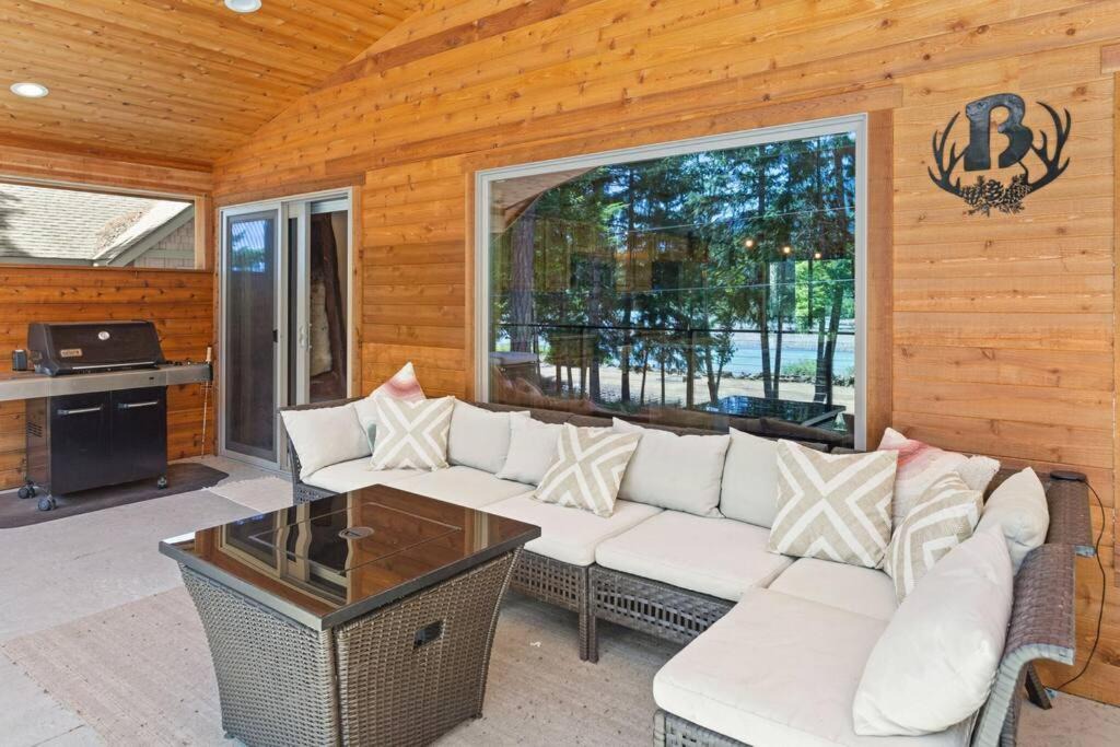 Photo of Livingroom in Packwood