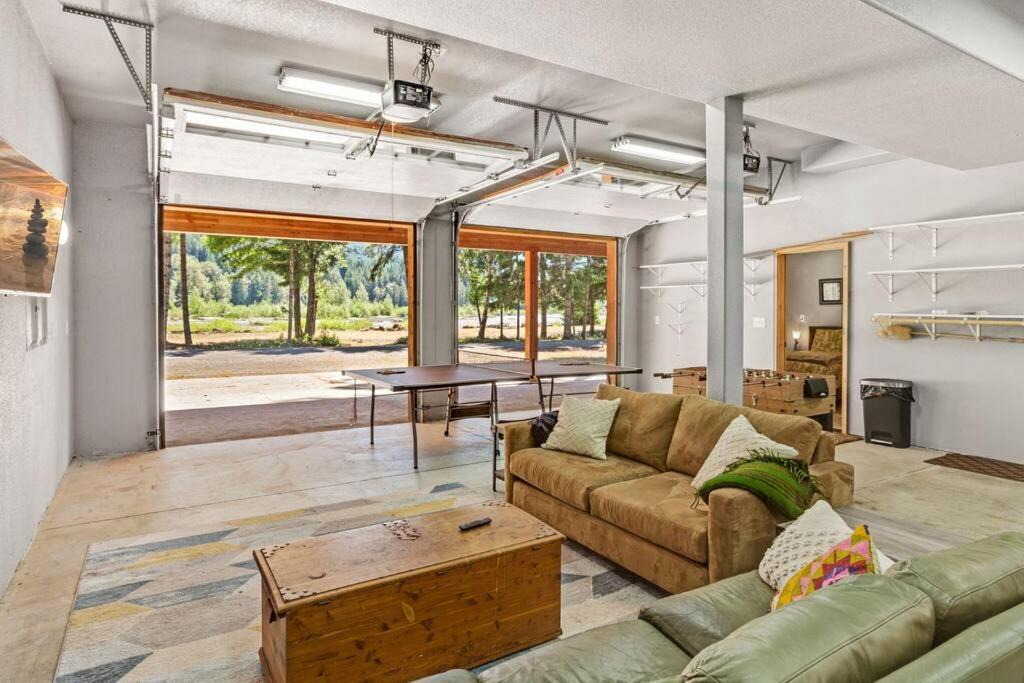 Photo of Livingroom in Packwood